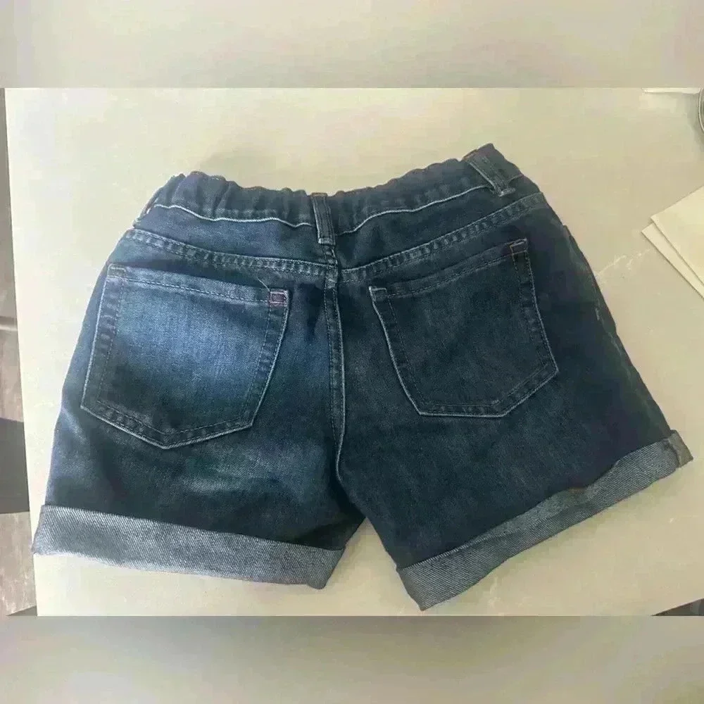 Kids size 10 short blue jeans.